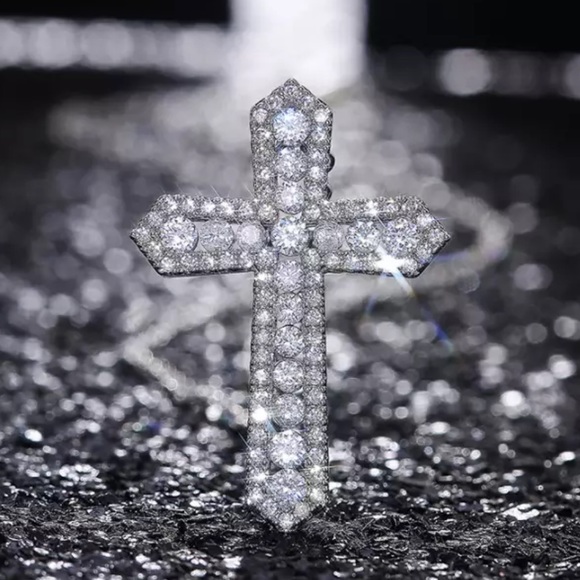 Sterling silver cross necklace - Picture 6 of 6